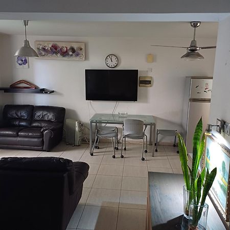 Ferienwohnung Kapary Paralimni Exterior foto